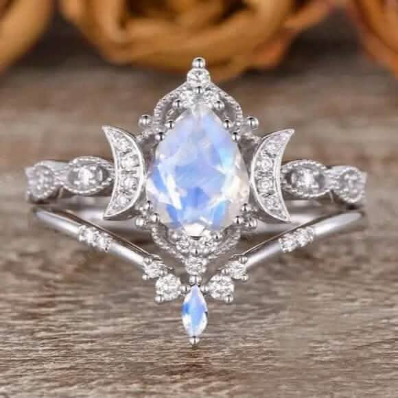 Elegant Moon Crown Ring DailySale