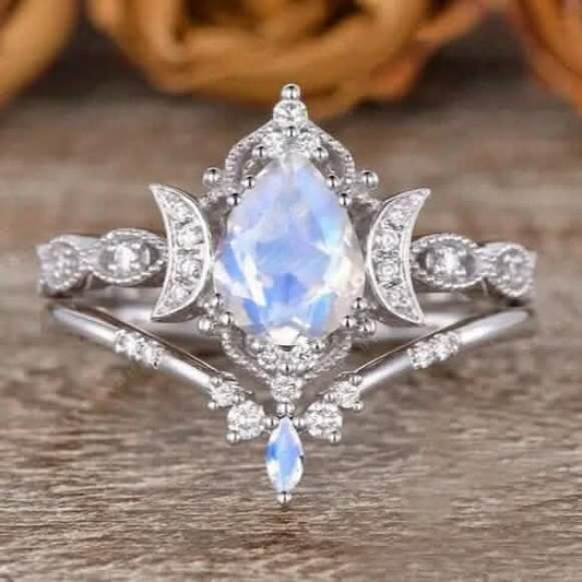 Elegant Moon Crown Ring DailySale