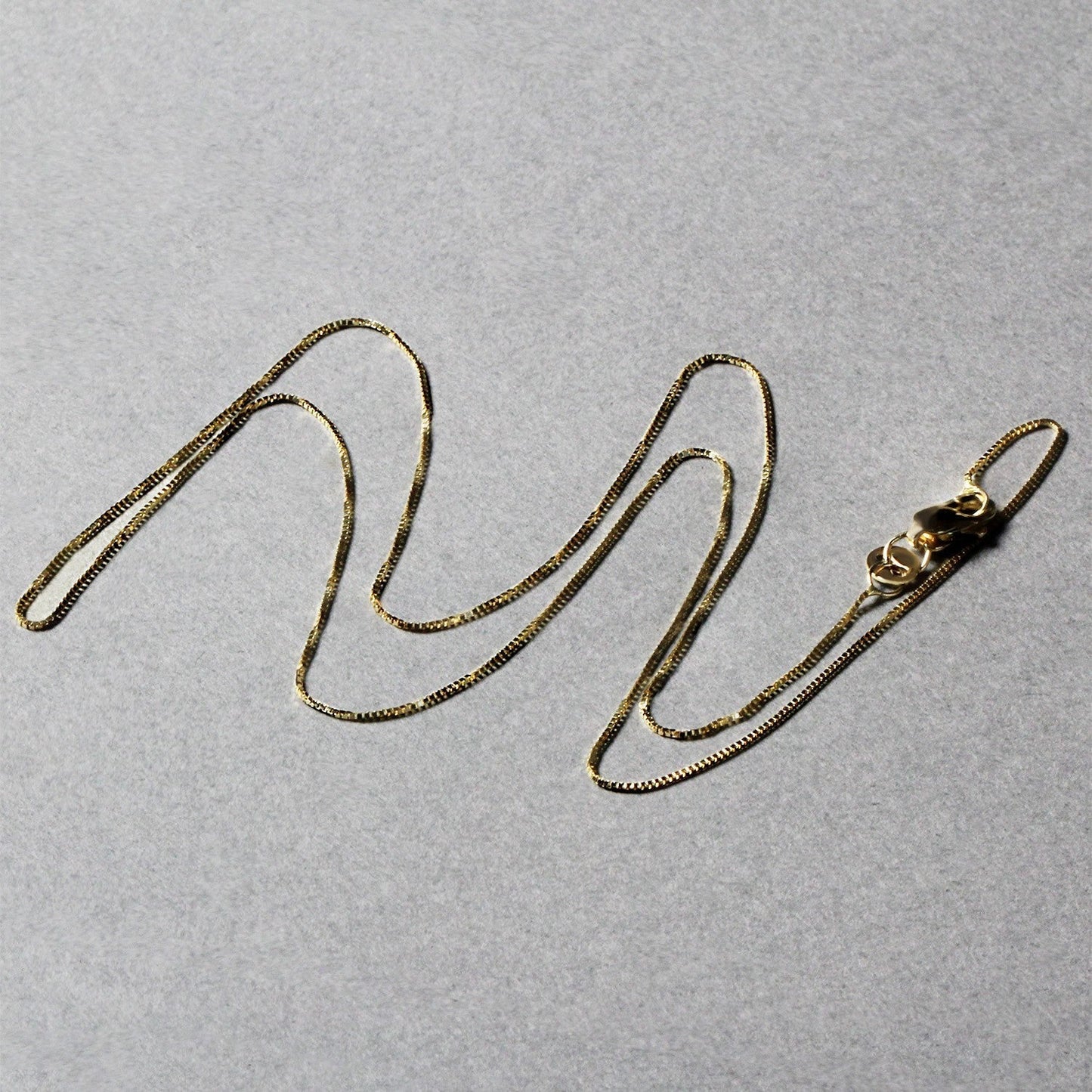14k Yellow Gold Classic Box Chain 0.45mm Bids.com