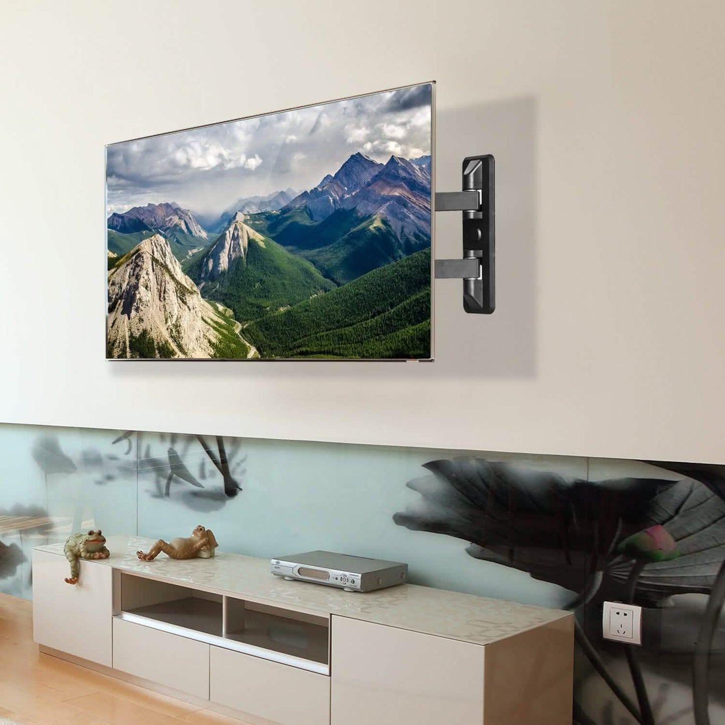 Full-Motion Articulating Wall Mount for 23"-55" TVs DailySale