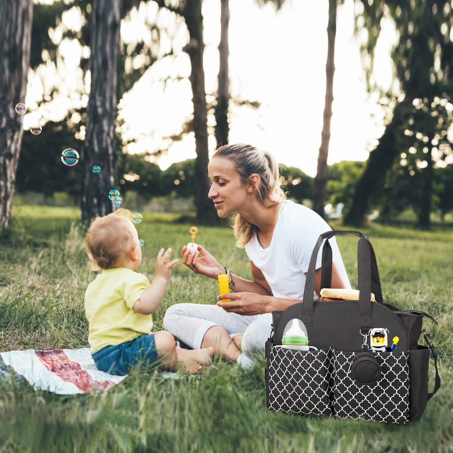 Multifunctional Diaper Changing Tote Bag with Adjustable Messenger Strap DailySale