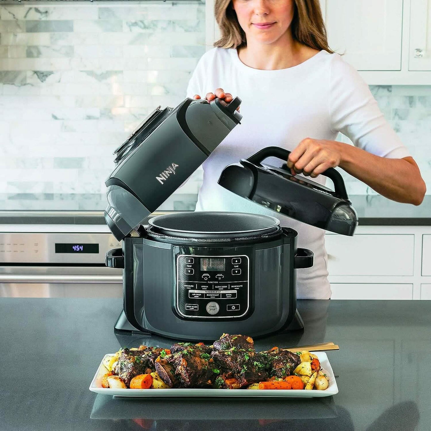 Ninja Pressure Cookers & Canners, 6.5 qt, Black (Refurbished) DailySale