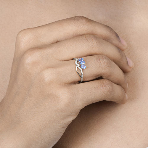 0.56 Carat Genuine Tanzanite and White Diamond 14K White Gold Ring Bids.com