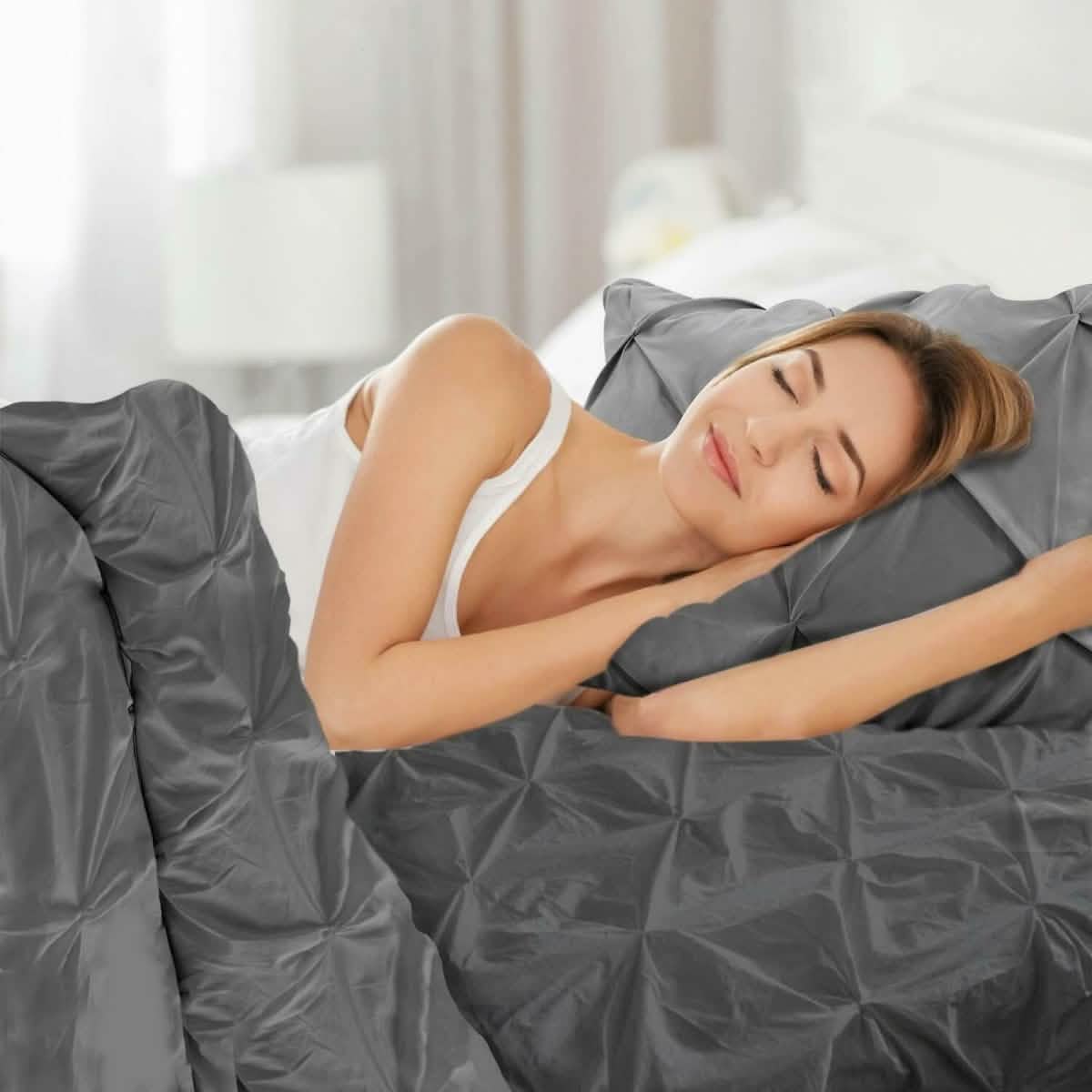 Laura's Lace 3 Piece Pintuck Pinch Pleated Duvet Cover DailySale