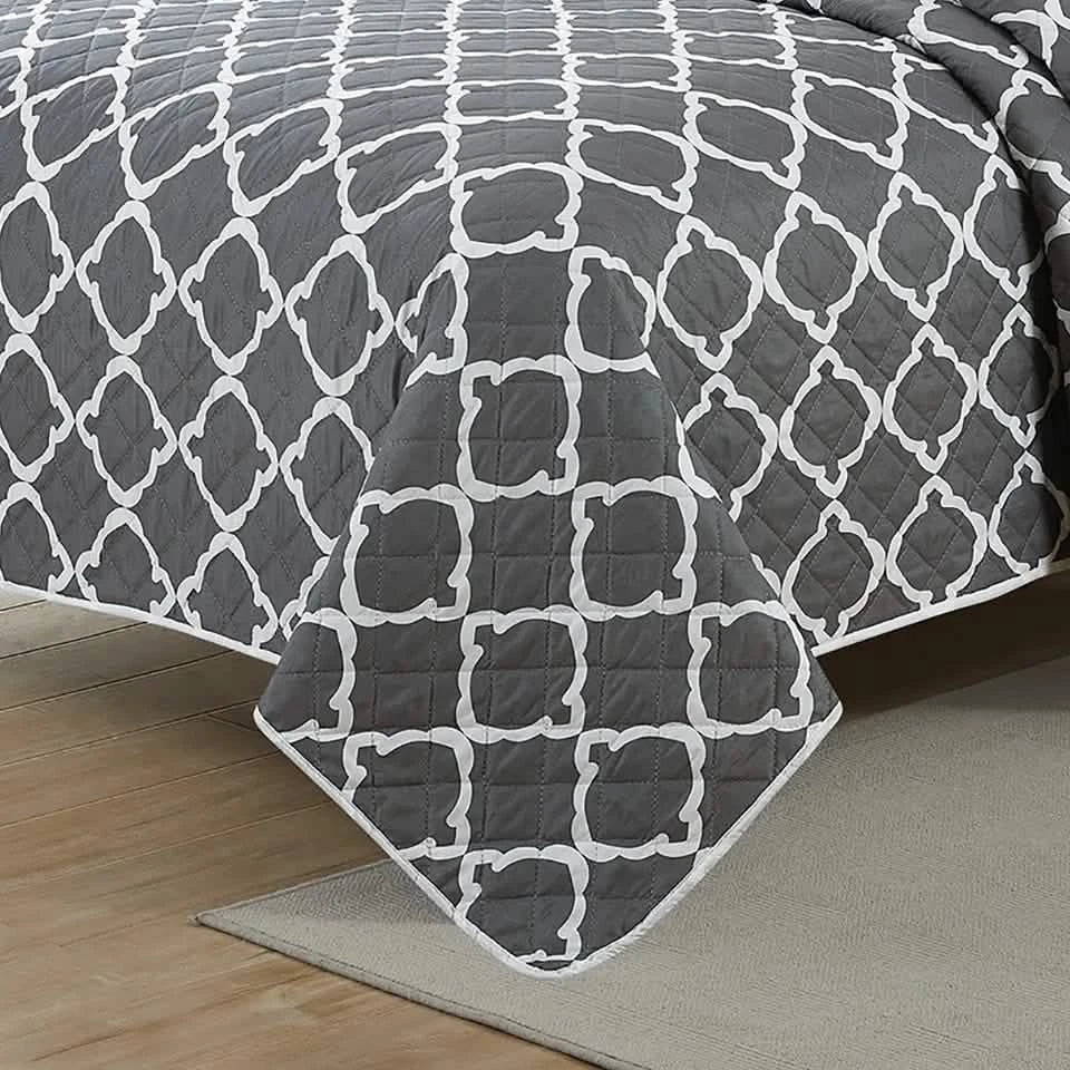 3-Piece Set: Bibb Home Printed Reversible Quilt Set DailySale
