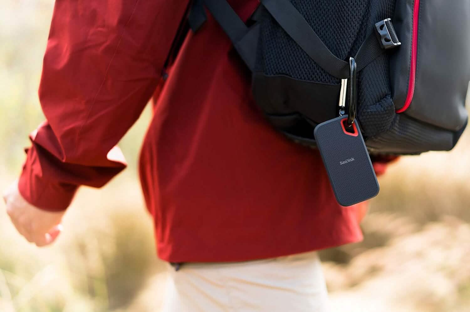 SanDisk 1TB Extreme Portable External SSD - Up to 550MB/s USB-C, USB 3.1 (Refurbished) DailySale