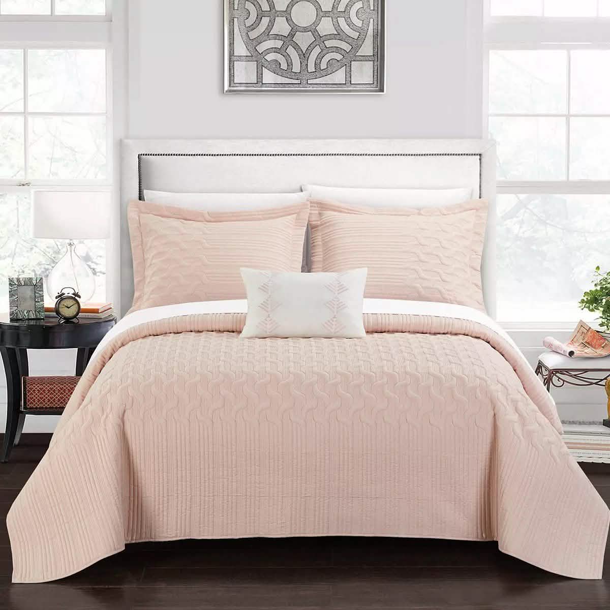 Shaly Quilt Cover Set Interlaced Vine Pattern Quilted Bed DailySale