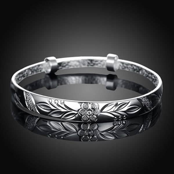 Women's Silver Plated Floral Ingrain Design Bangle DailySale
